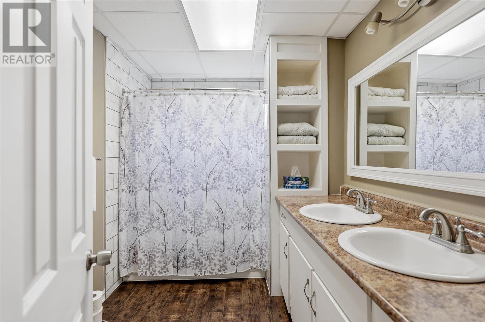 608 Robb RD - Image 16