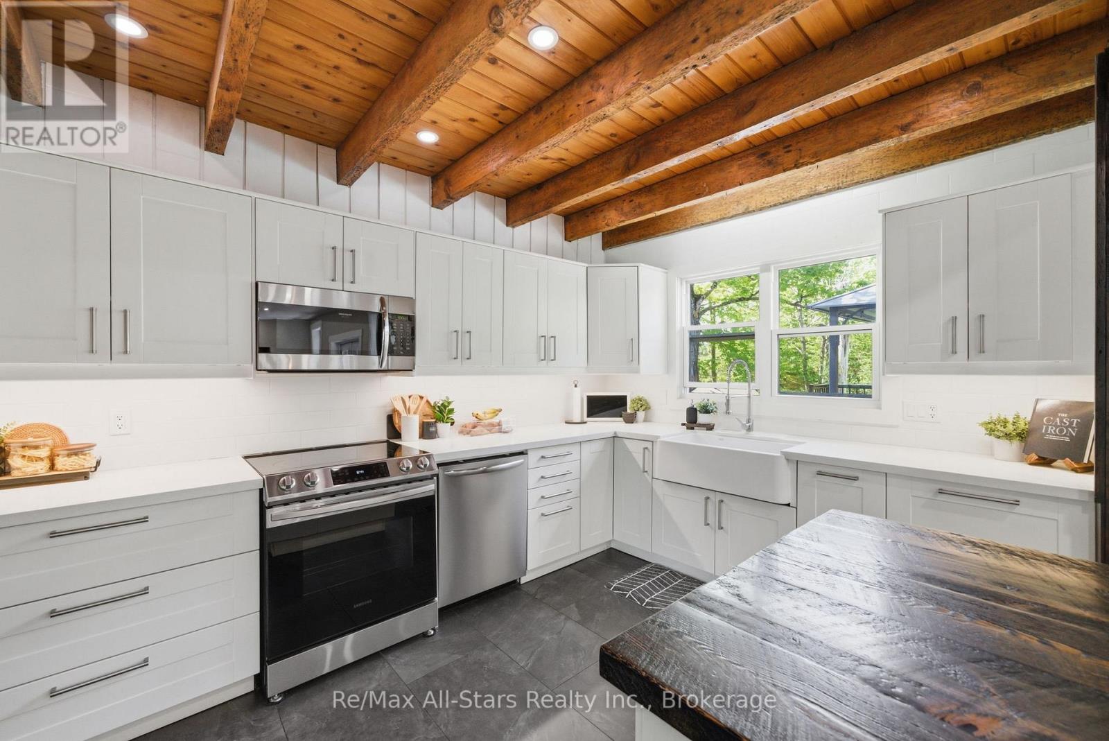 24 THE PINES LANE - 17