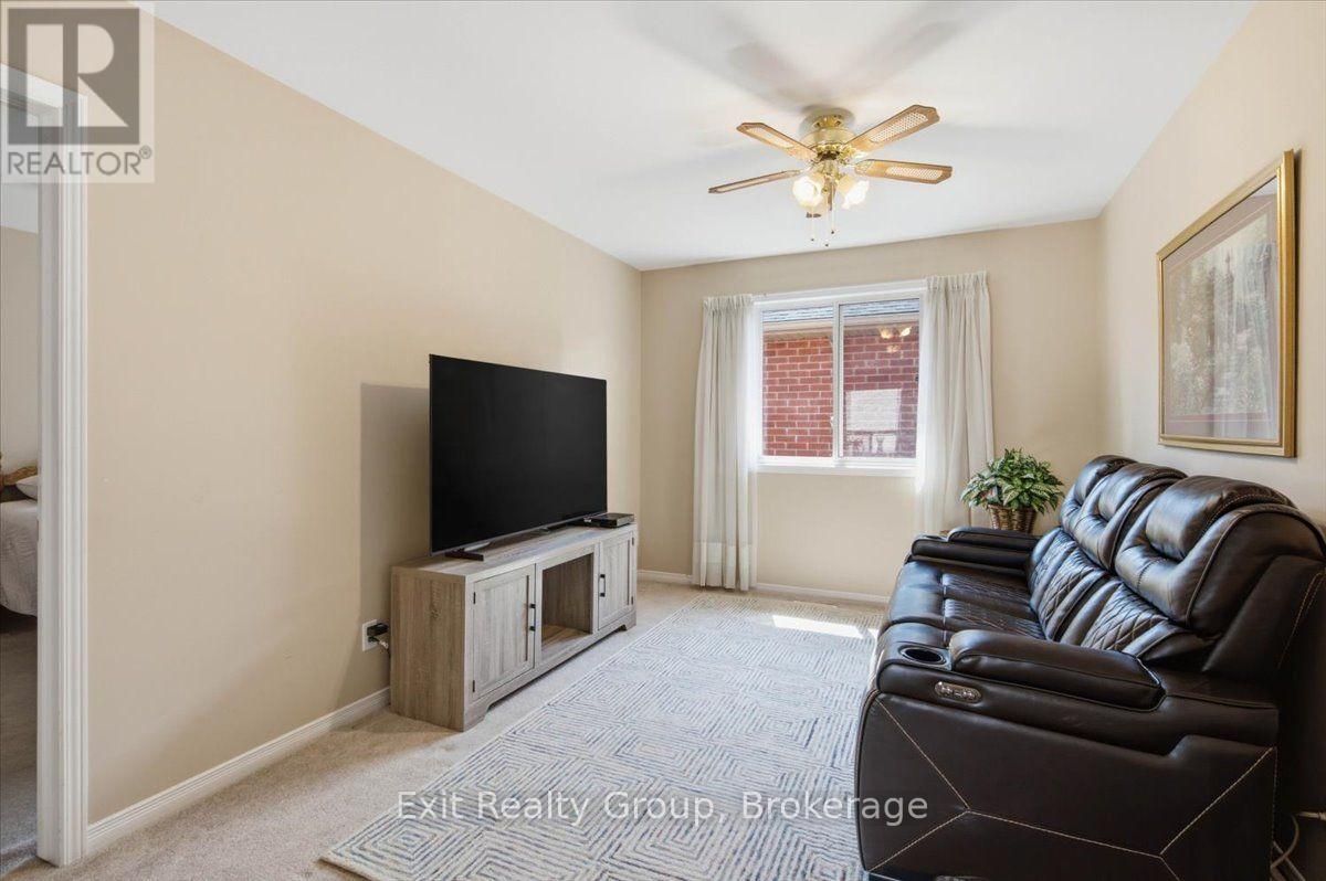55 GAVEY STREET - Image 12