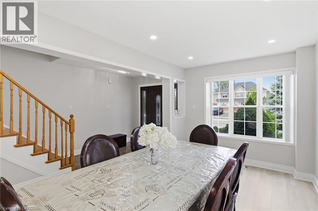 135 BLACKBURN Drive - 8