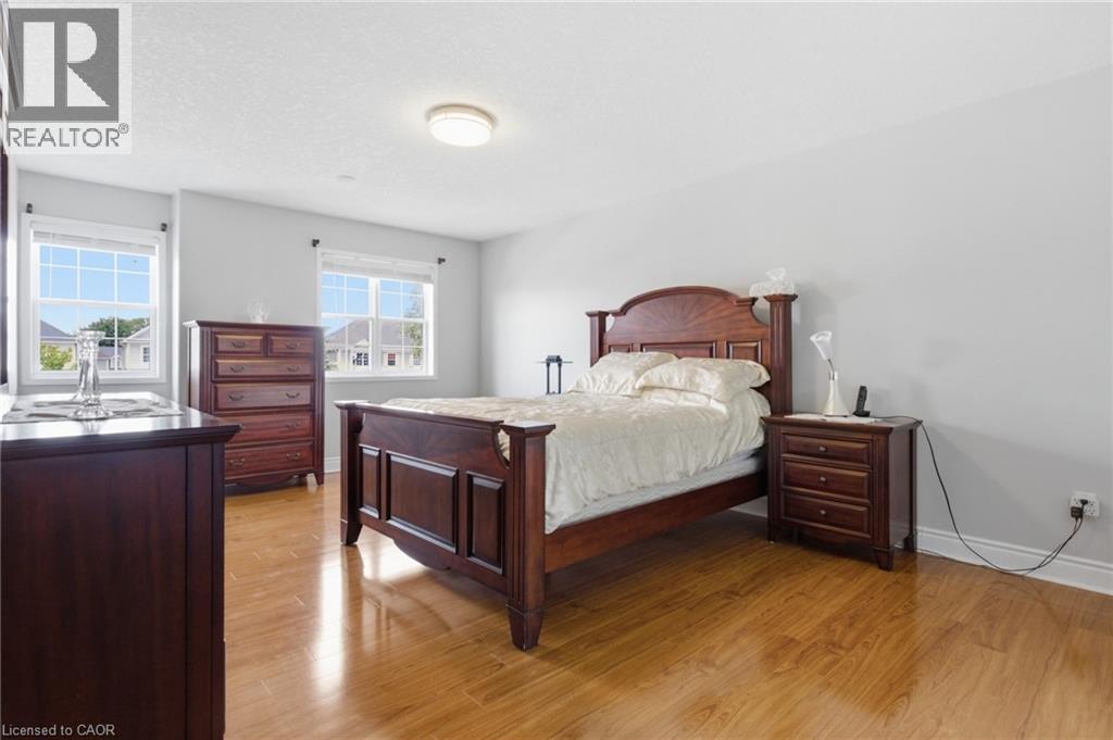 135 BLACKBURN Drive - 22