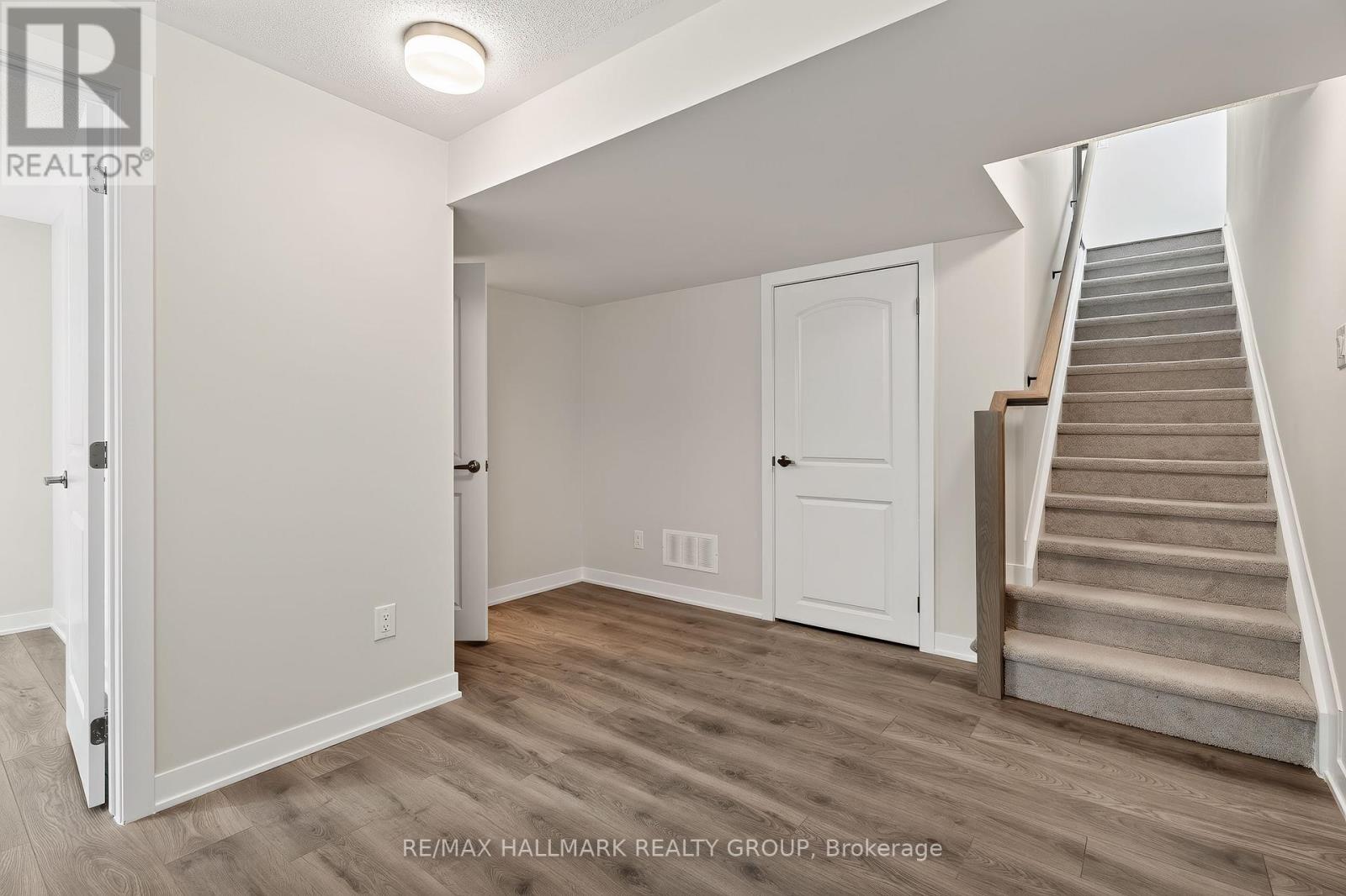 3 Bed, 4 Bath House for Rent in Ottawa – 747 HAFLINGER ROW, Ottawa – MLS# X13617084 - Image 53