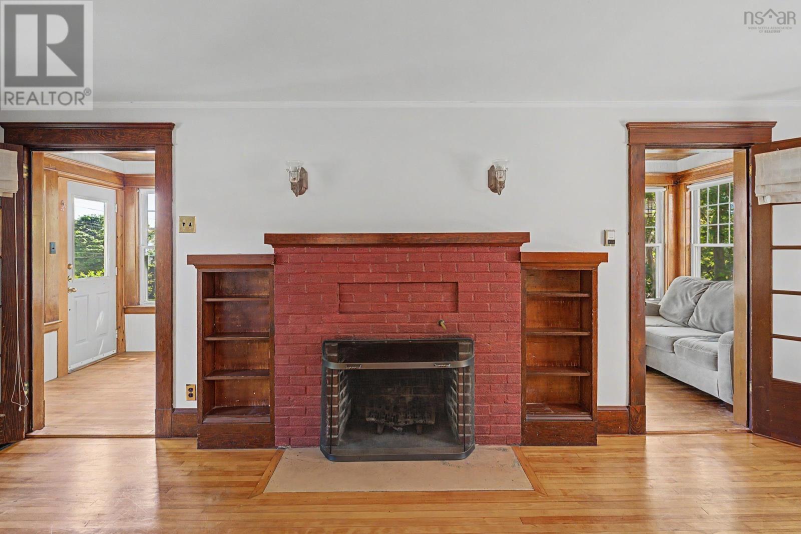 5 Warwick Street - 13