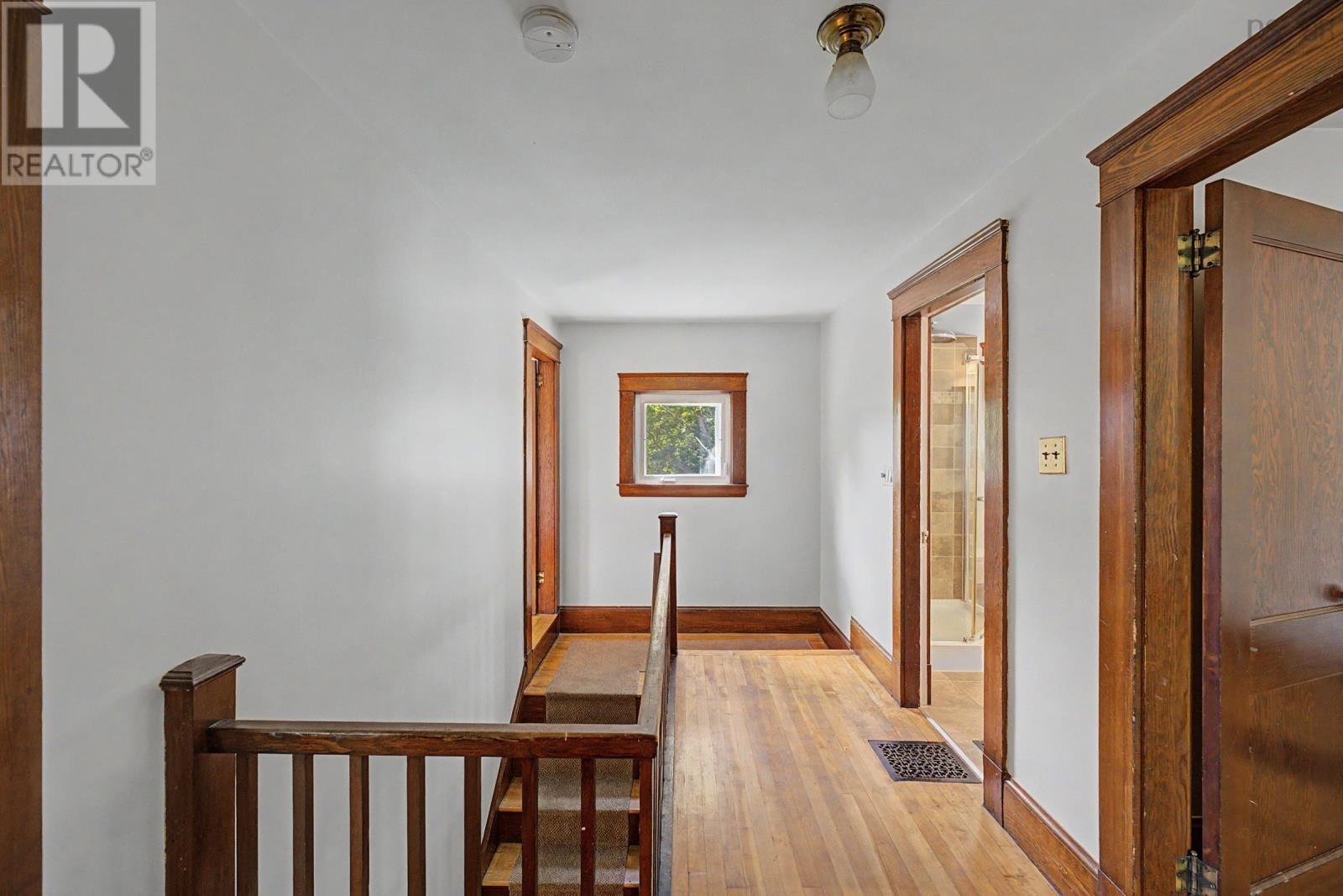 Property 22 of 39 of 5 Warwick Street