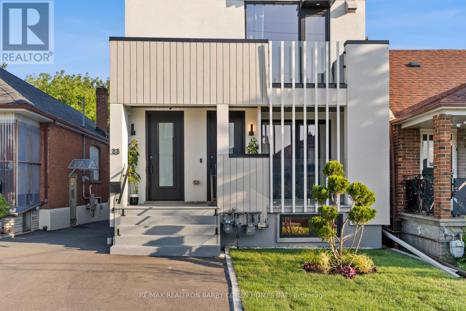 33 LANARK AVENUE - 2