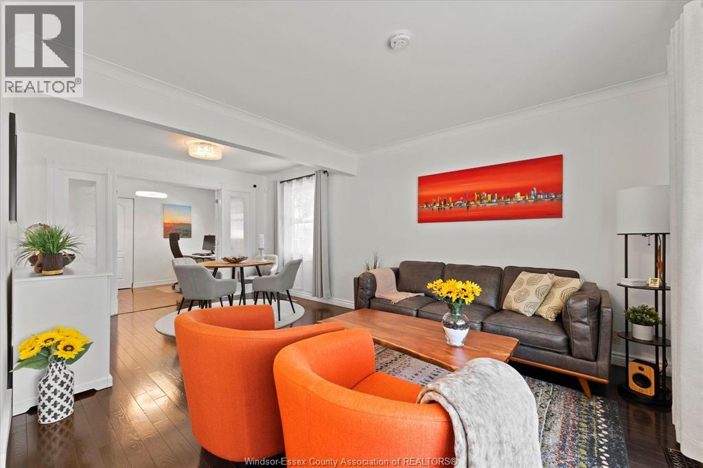 321 Betty DRIVE - 2