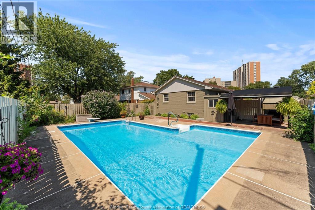 321 Betty DRIVE - 40