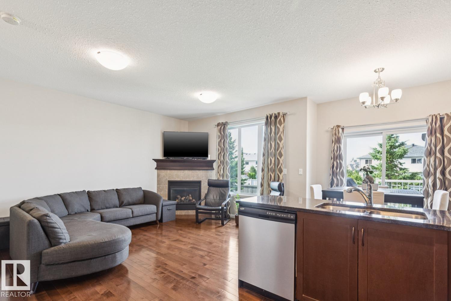 #12 18230 104A ST NW - 5