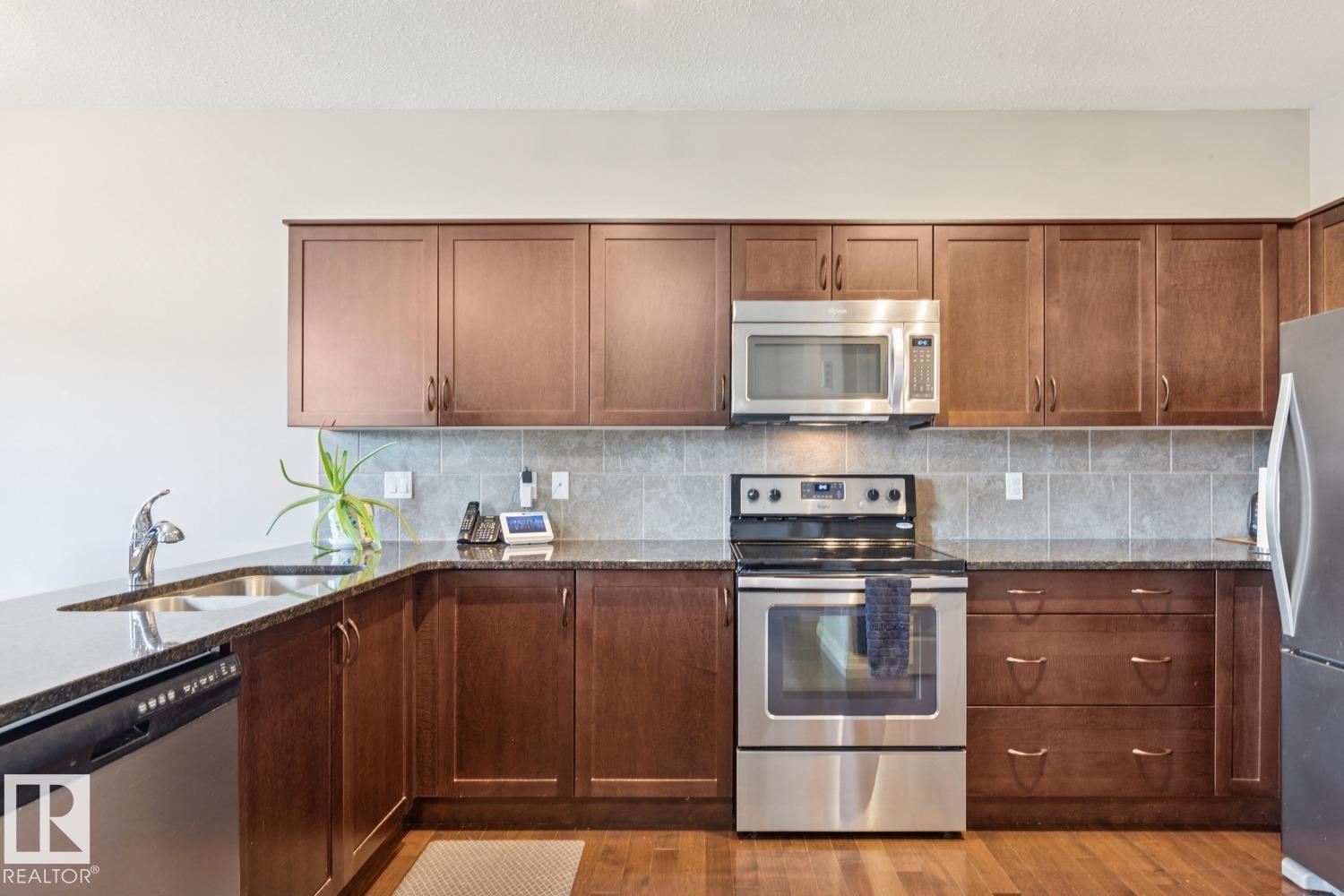 #12 18230 104A ST NW - 7
