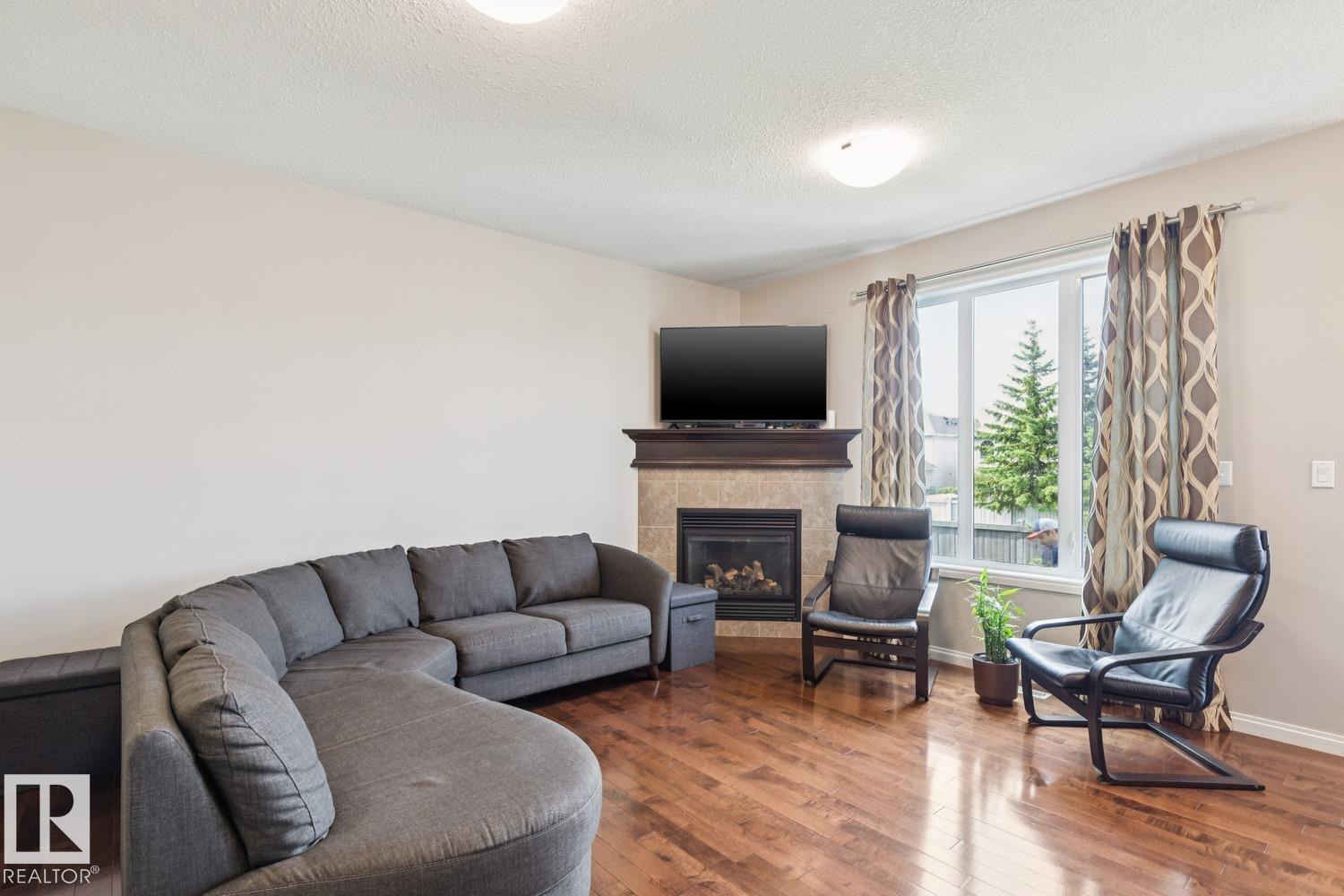 #12 18230 104A ST NW - 8