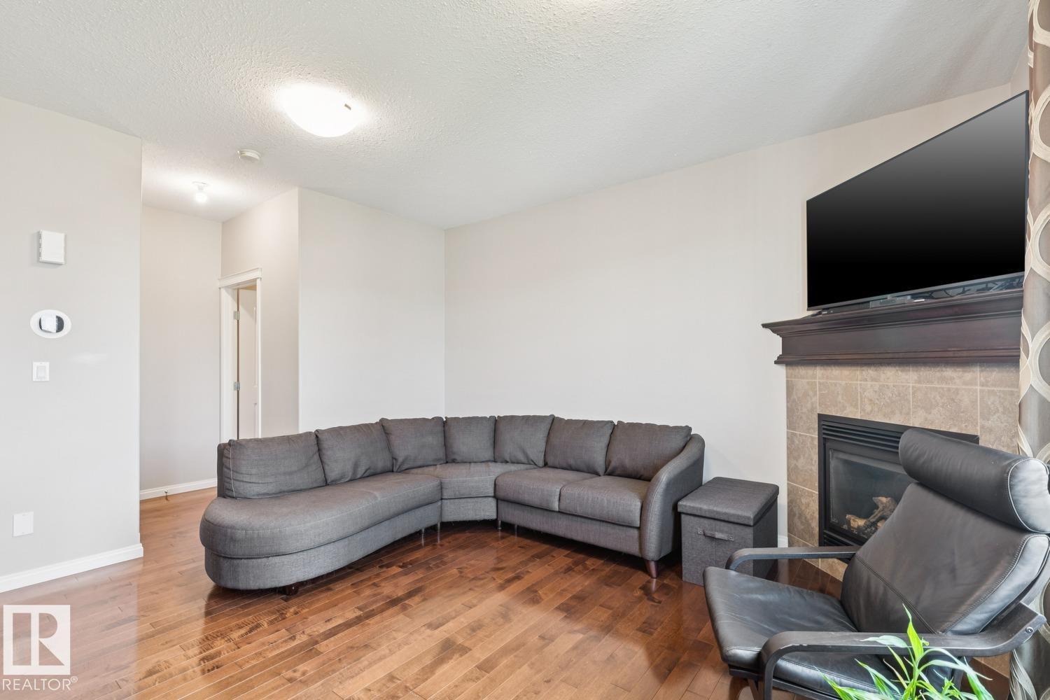 #12 18230 104A ST NW - 9