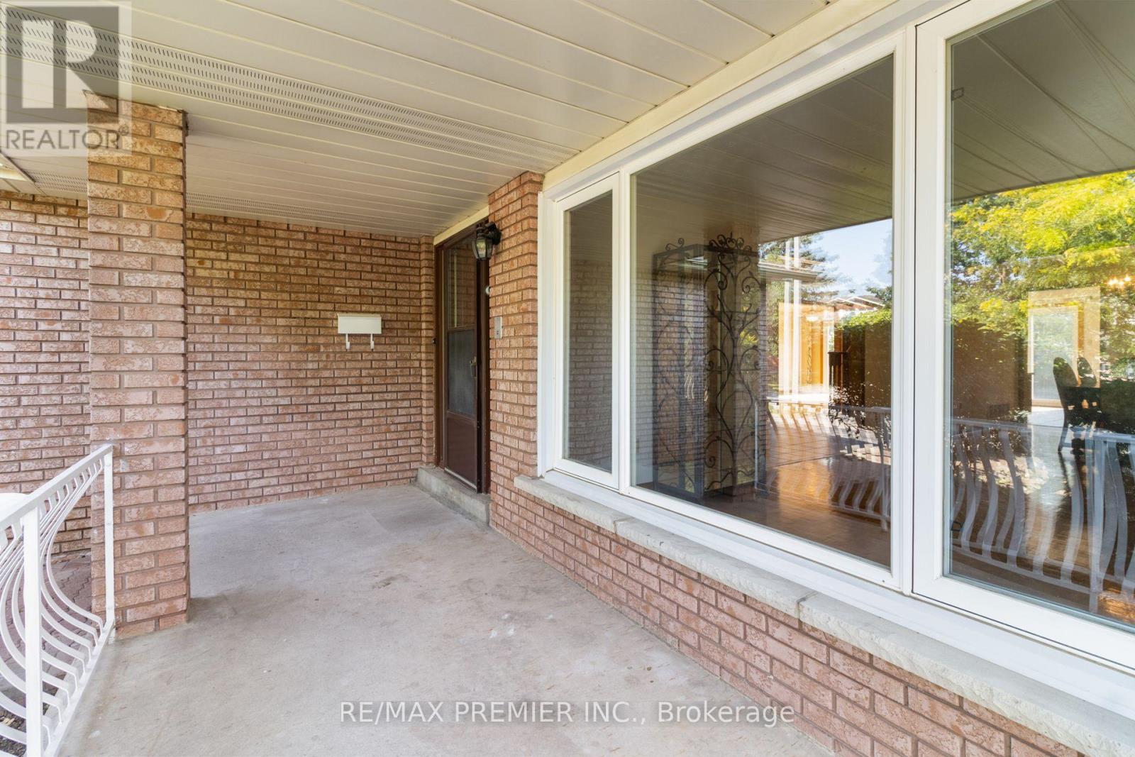 28 MAREVAN PLACE - 2