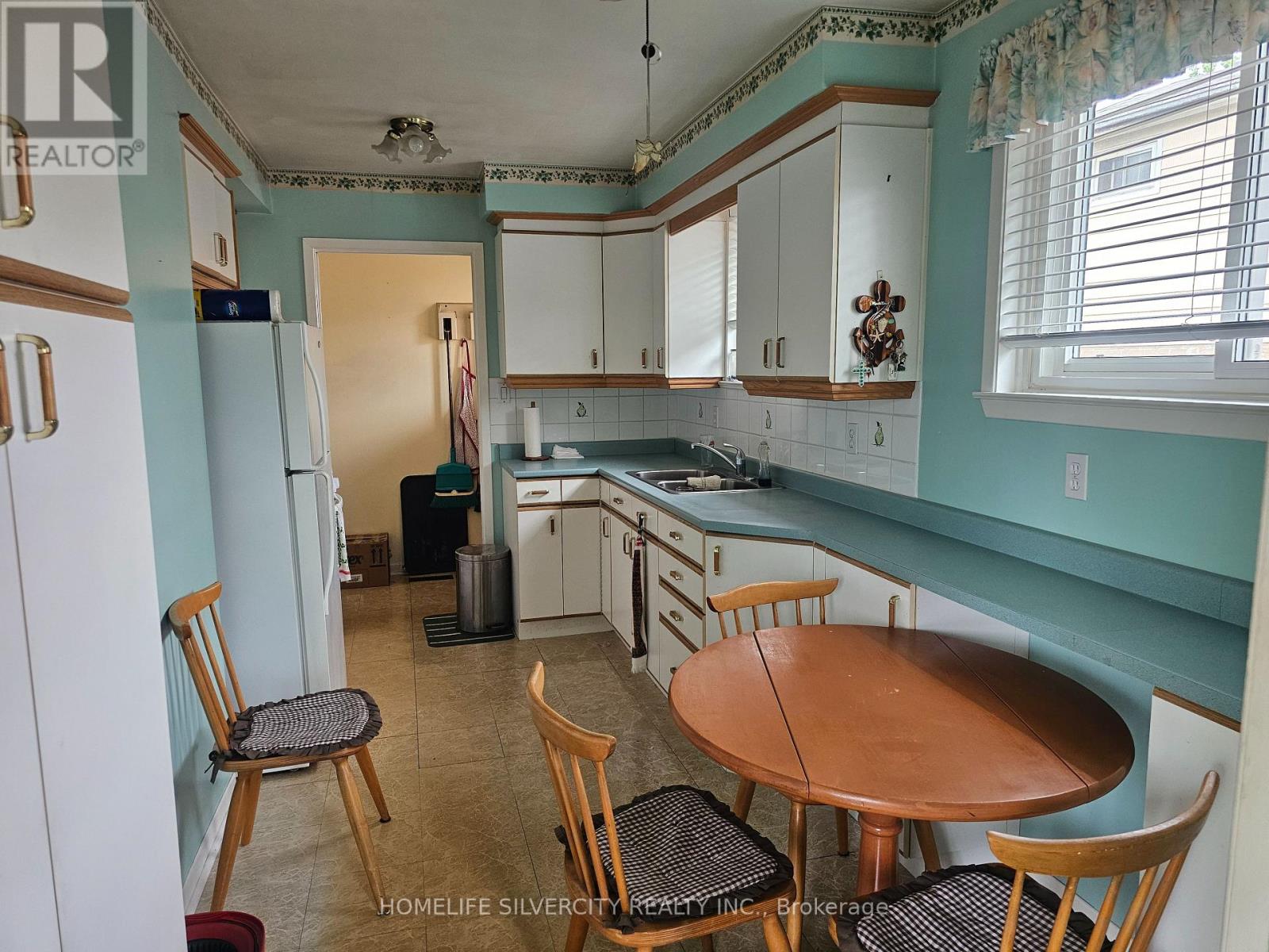 7746 REDSTONE ROAD - 2