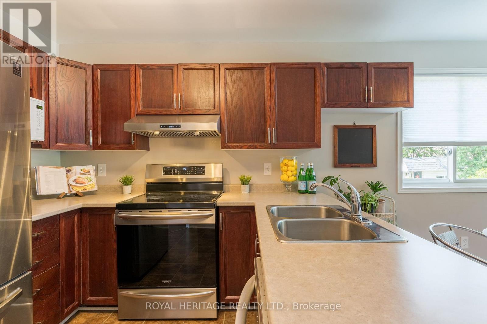 258 FRANMOR DRIVE - 12