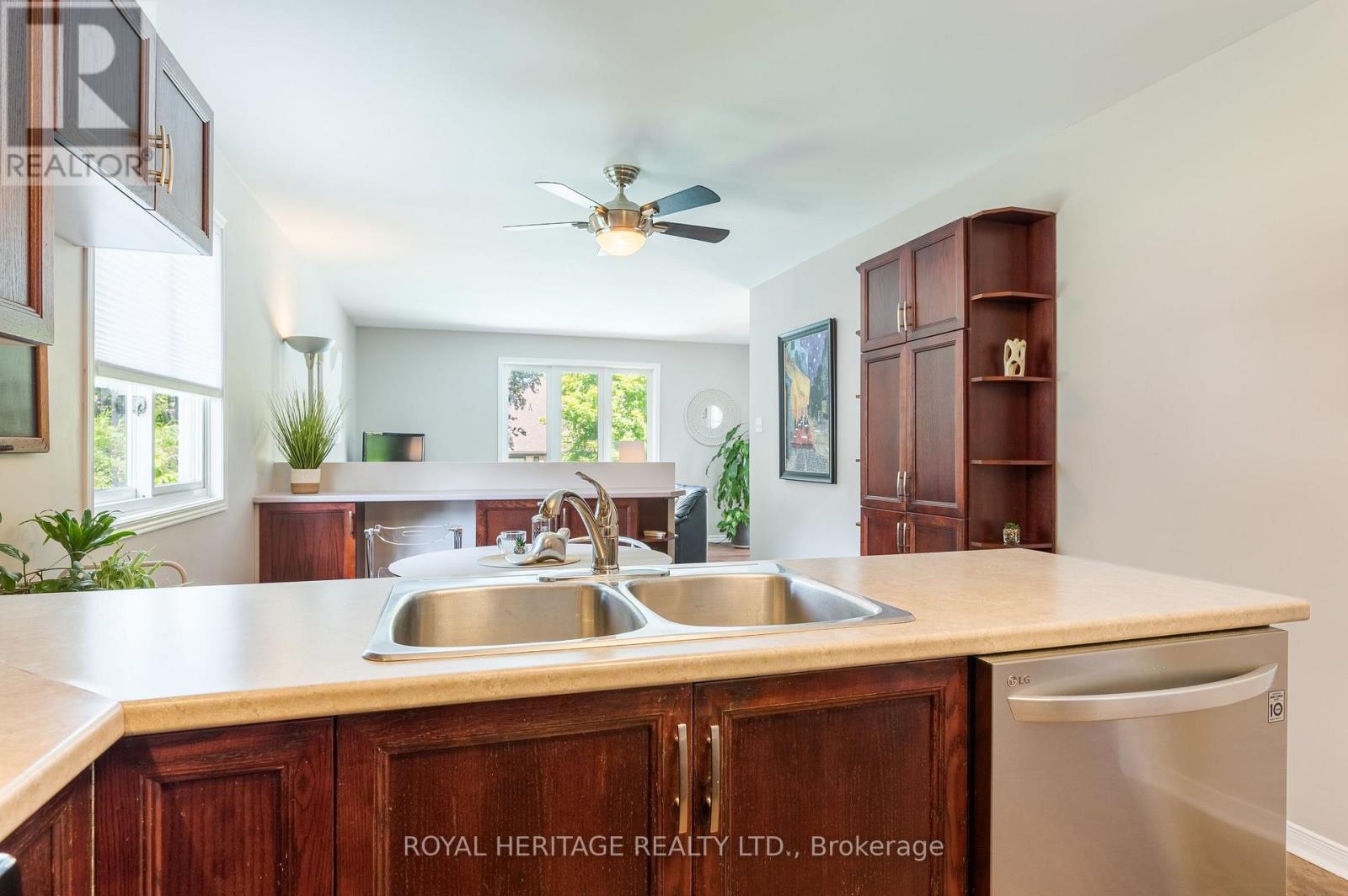 258 FRANMOR DRIVE - 14