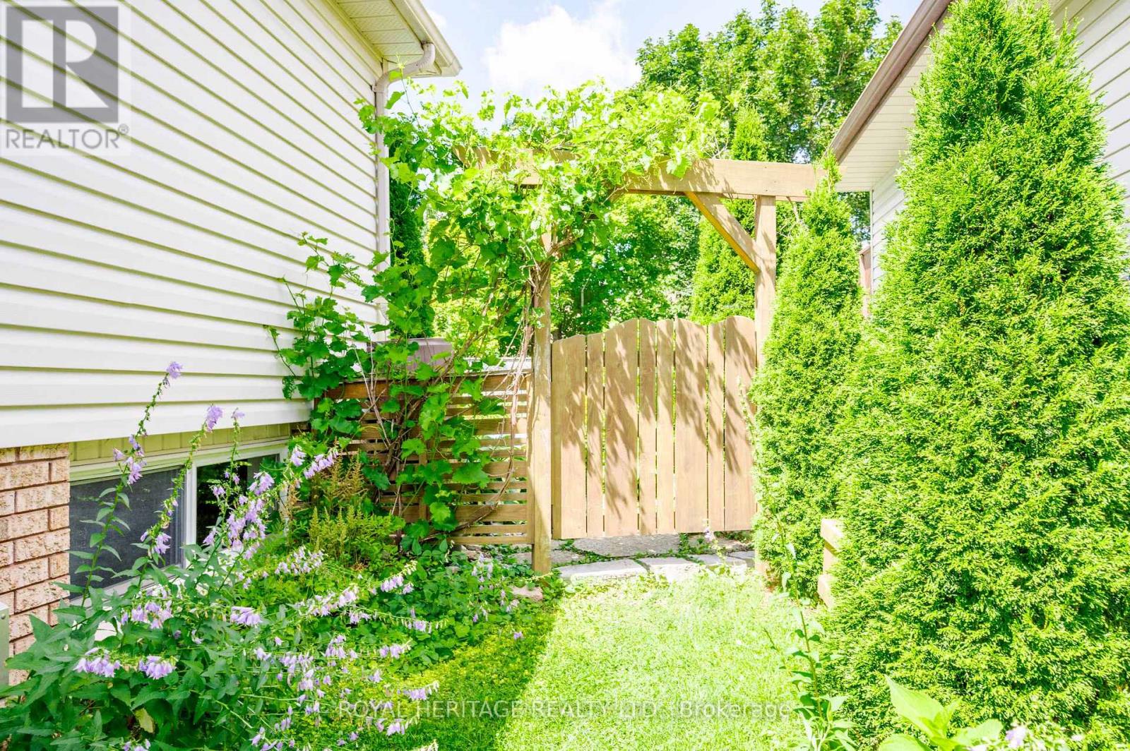 258 FRANMOR DRIVE - 43