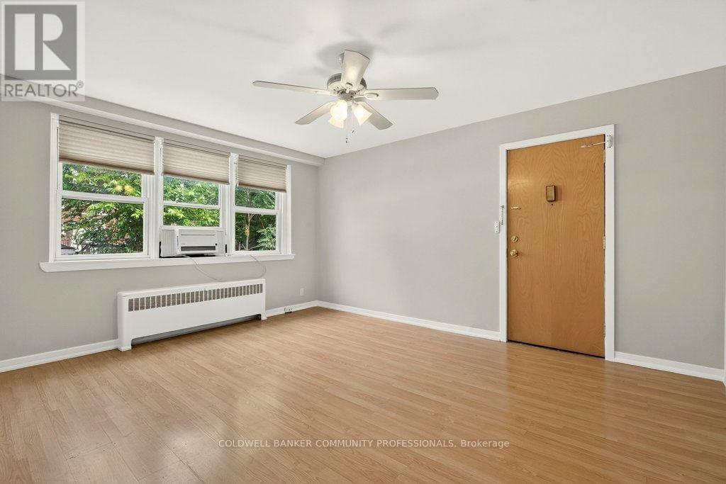 #10 4 ROBINSON STREET - 14