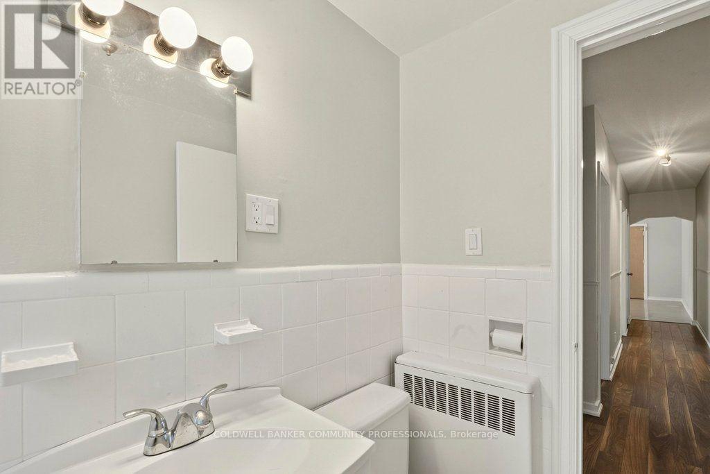 #10 4 ROBINSON STREET - 39