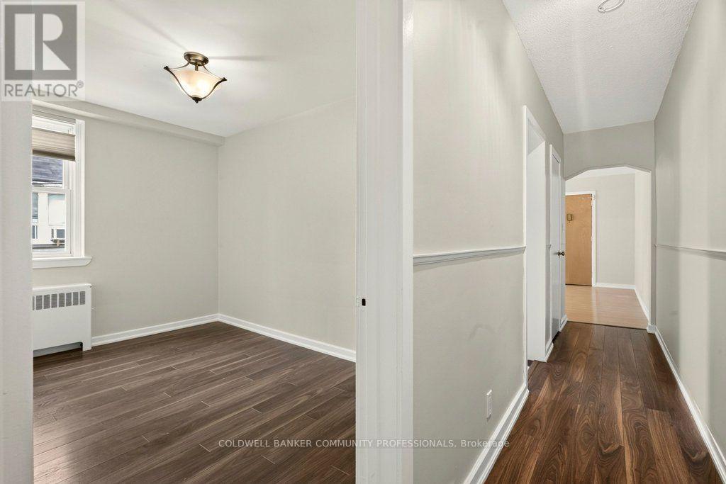 #10 4 ROBINSON STREET - 43