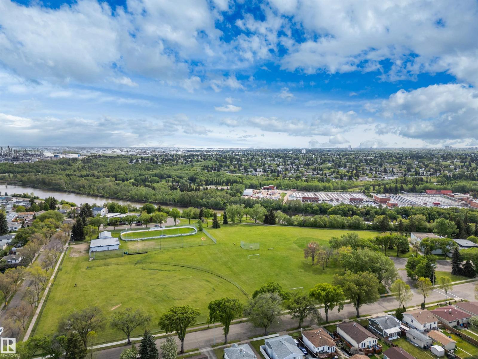 4001 113 AV NW - 50