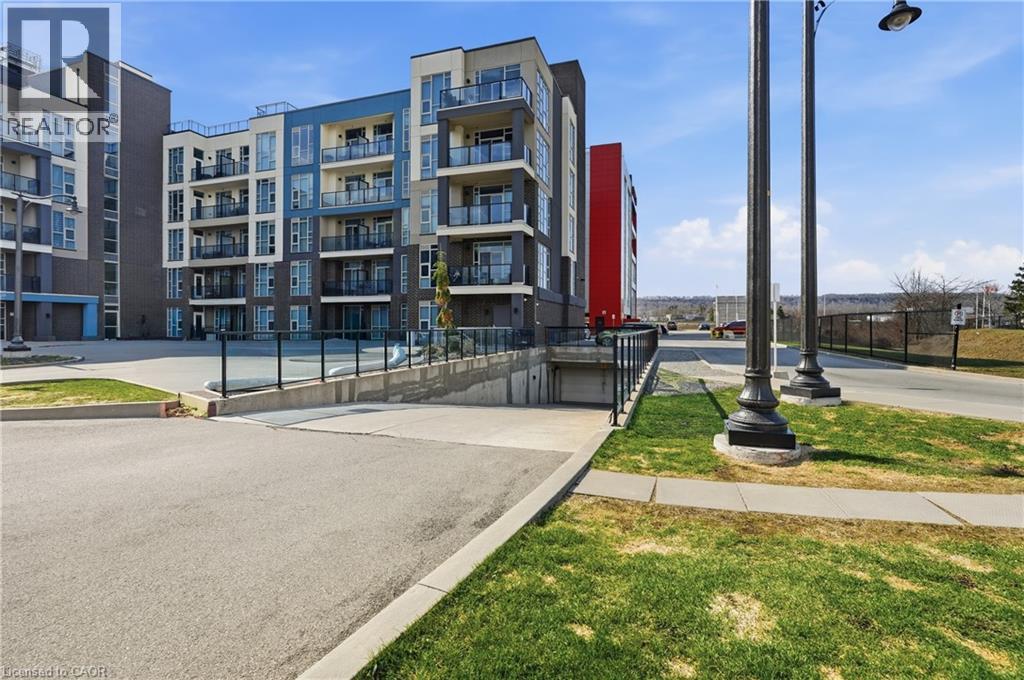 #304 10 CONCORD Place - 4