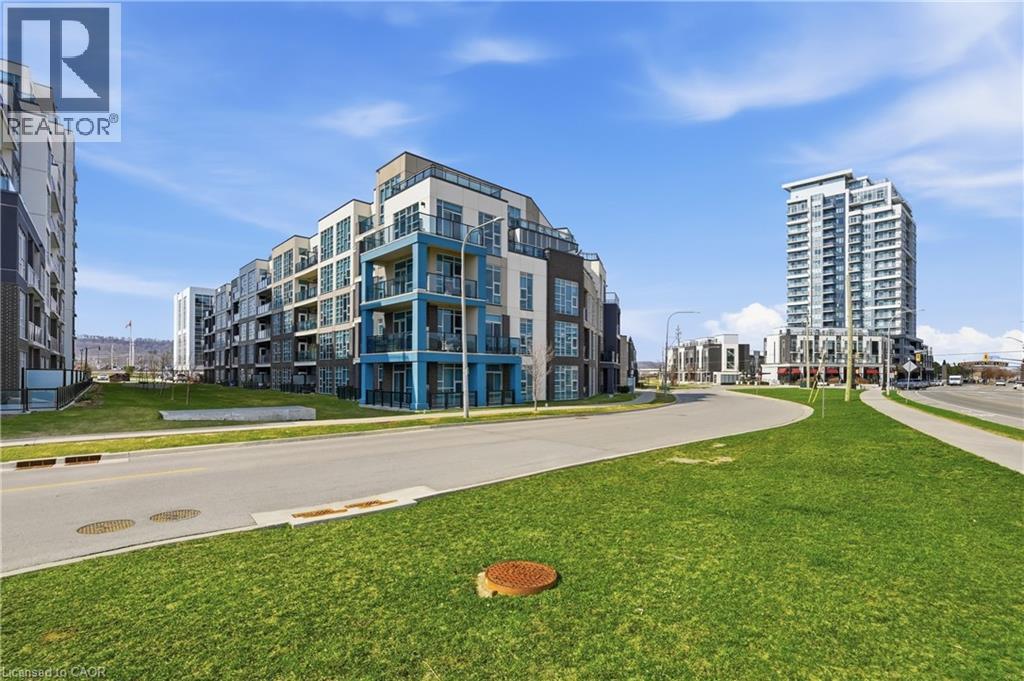 #304 10 CONCORD Place - Image 44