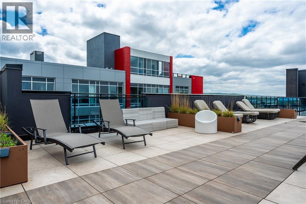 #304 10 CONCORD Place - Image 32