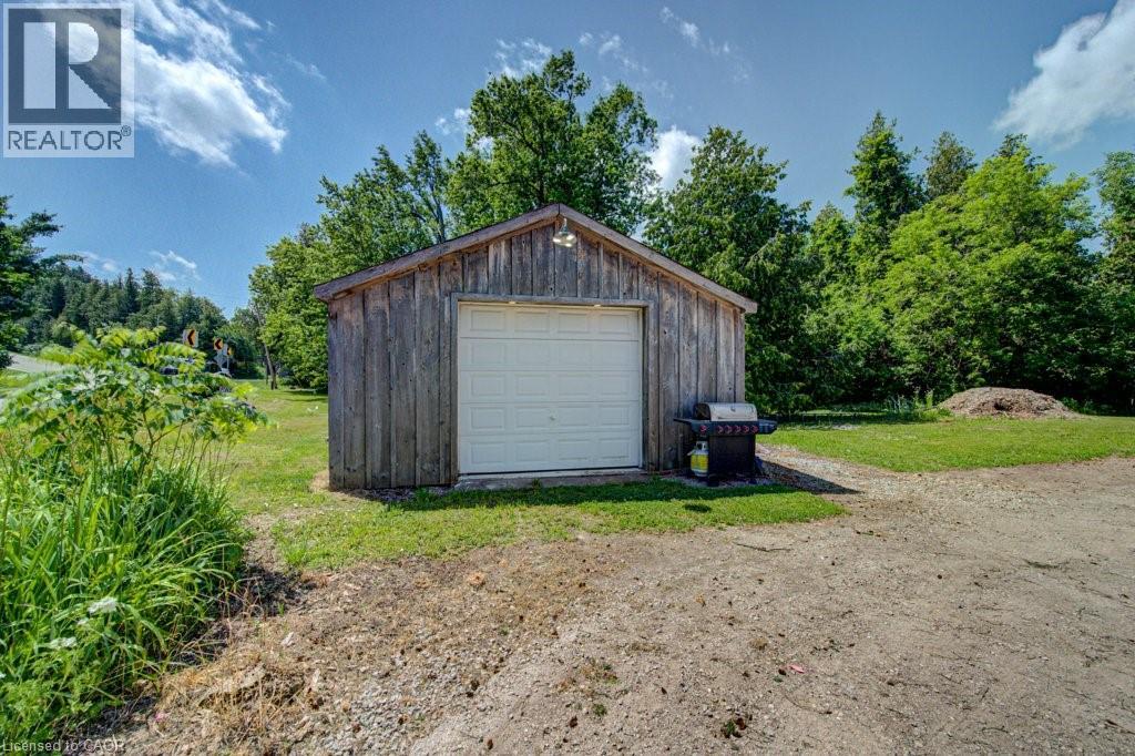 154 EVERT Street - 6