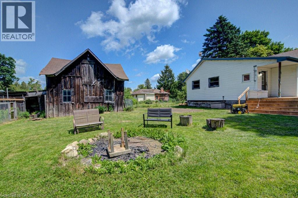 154 EVERT Street - 31