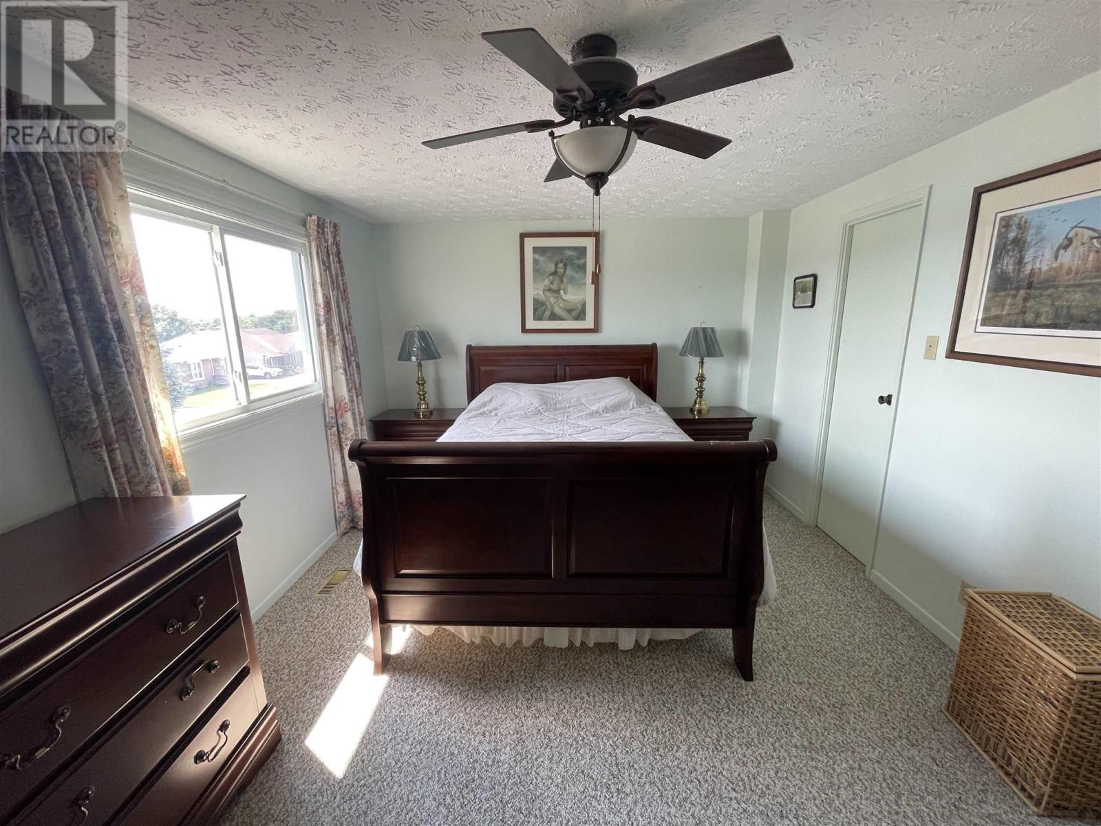 68 Farquhar PL - 10