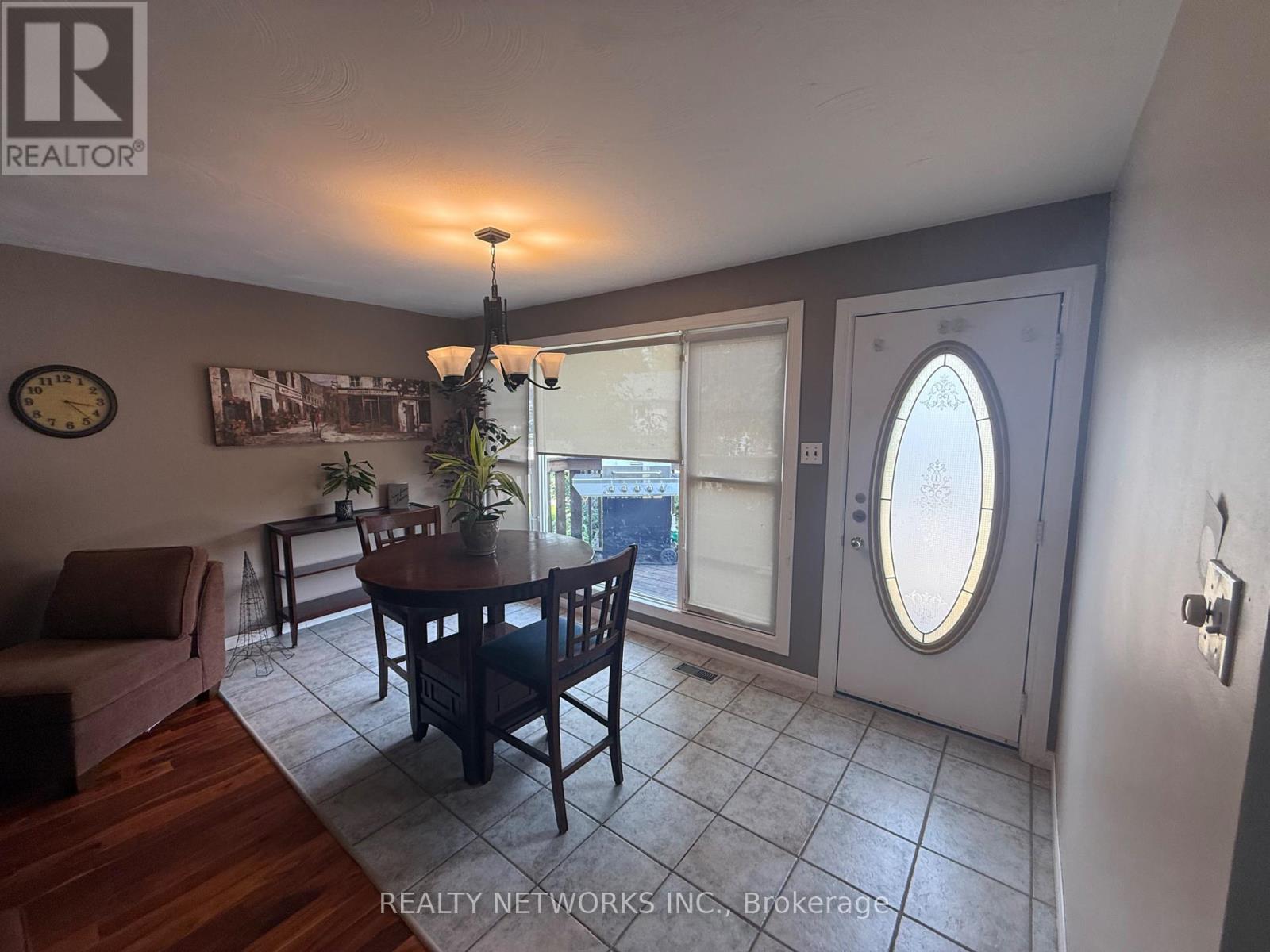 464 HART STREET - Image 4