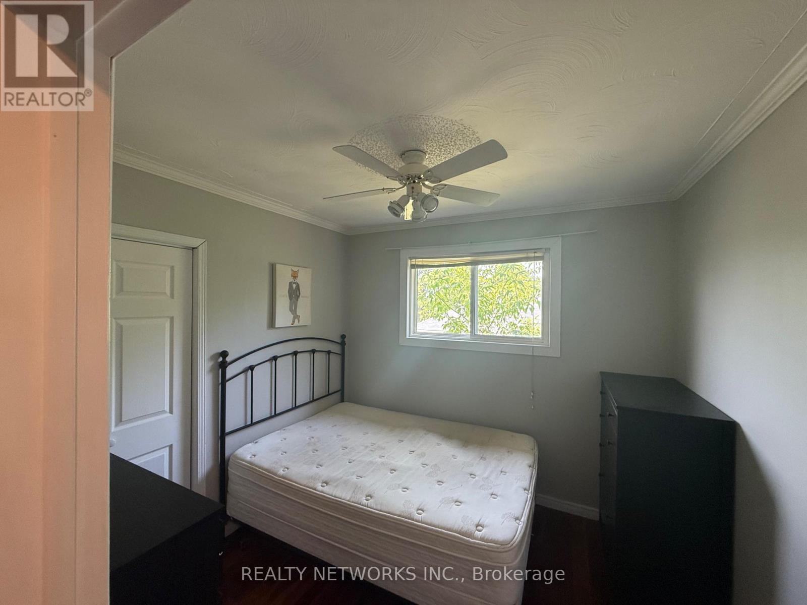 464 HART STREET - Image 9