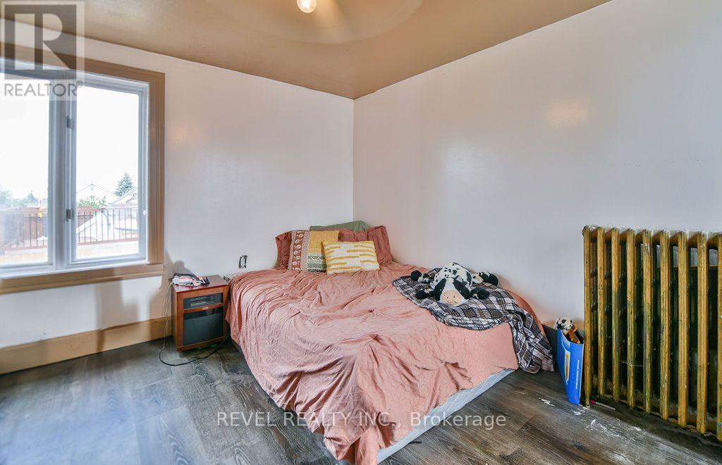 285 ELM STREET S - Image 15