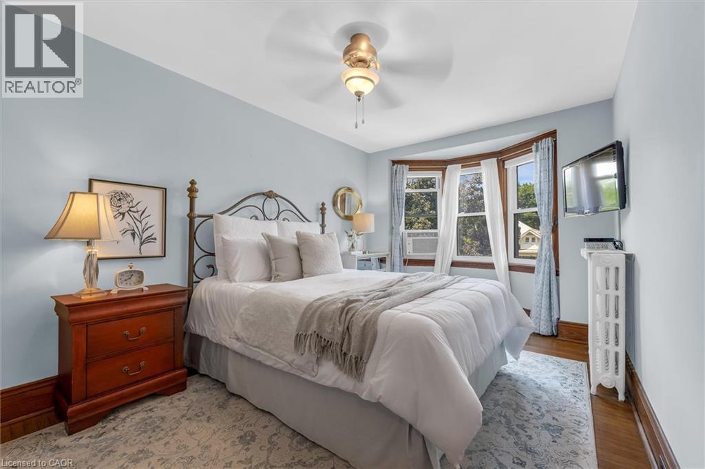 99 TUXEDO Avenue S - 17
