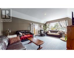 81 Kings Hill Road thumbnail 4