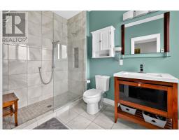 18 Flora Drive thumbnail 16