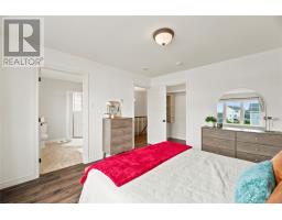 8 Pattison Street thumbnail 15