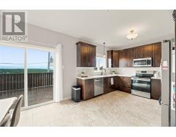 8 Pattison Street thumbnail 4