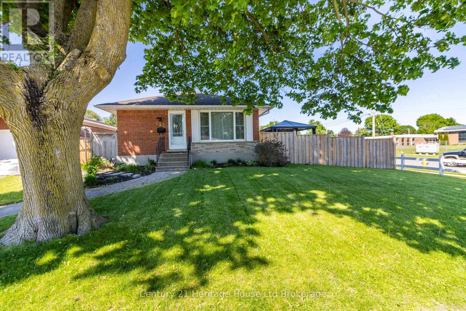 153 SPRINGBANK AVENUE N - Image 4