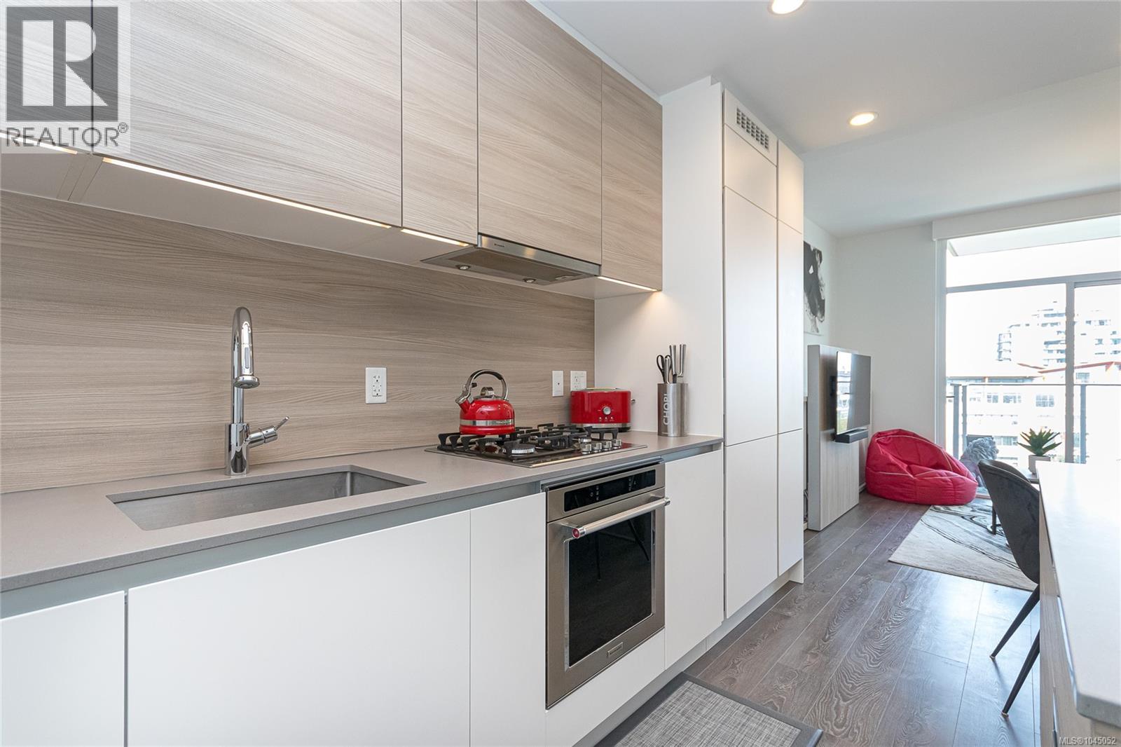 #606 60 Saghalie Rd - Image 14