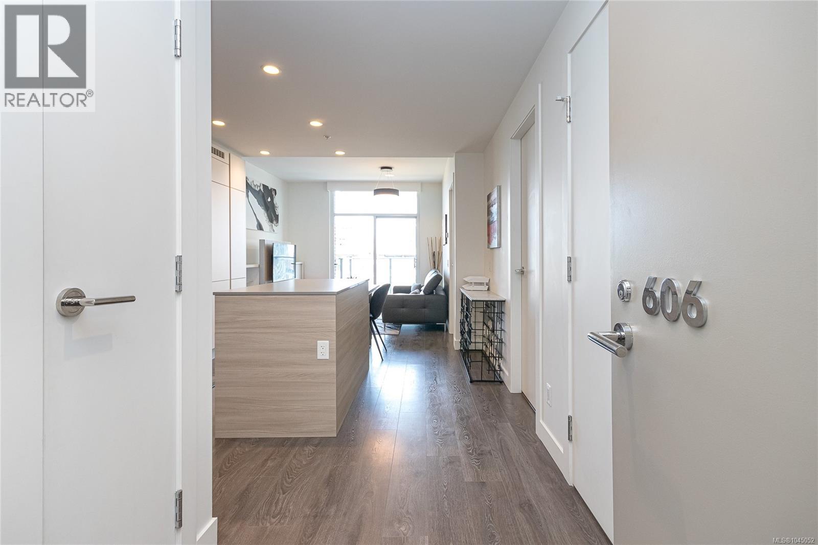 #606 60 Saghalie Rd - 4