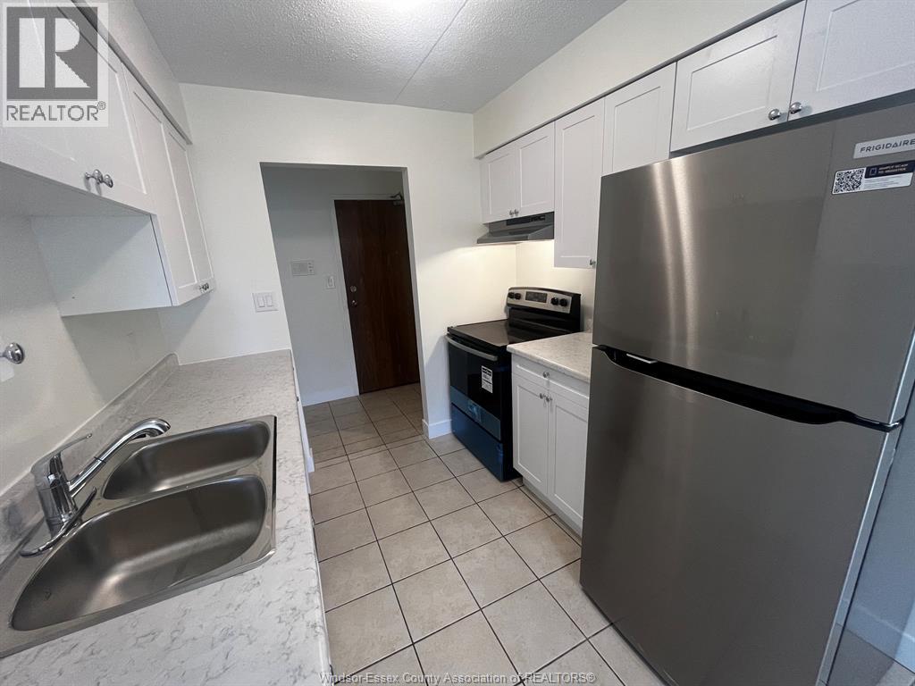 11822 TECUMSEH ROAD East Unit# 105, Tecumseh — photo 2