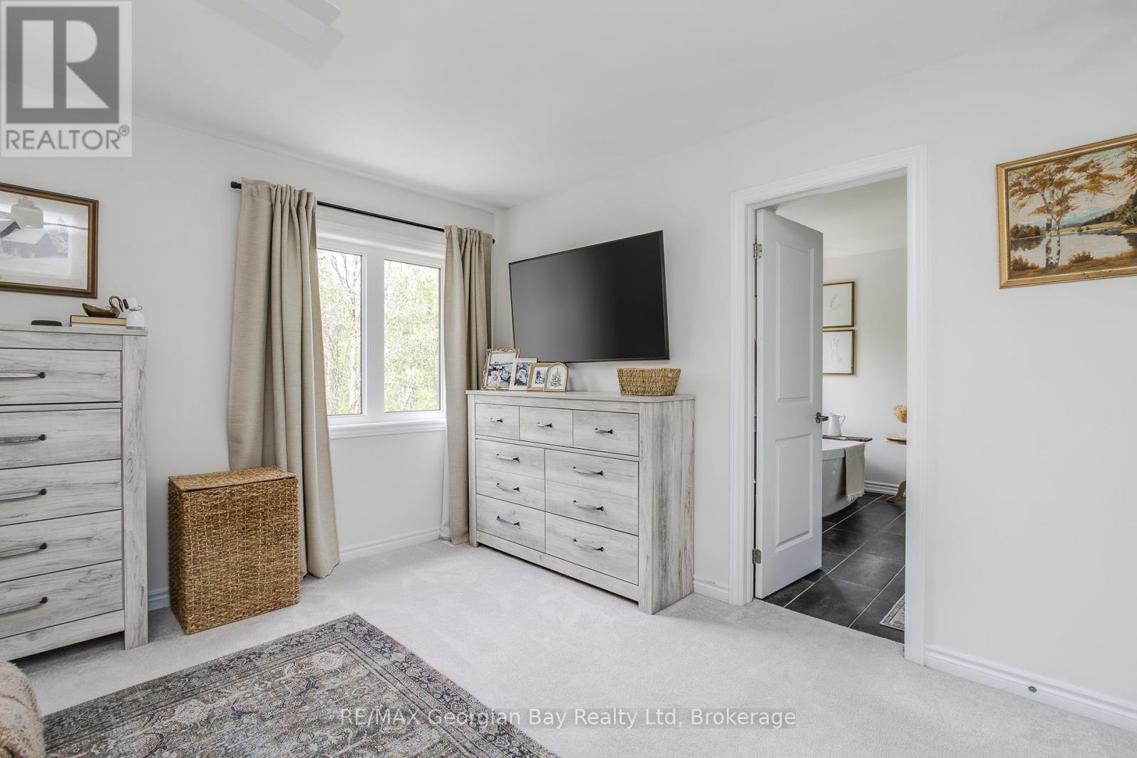 215 ROY DRIVE - Image 22