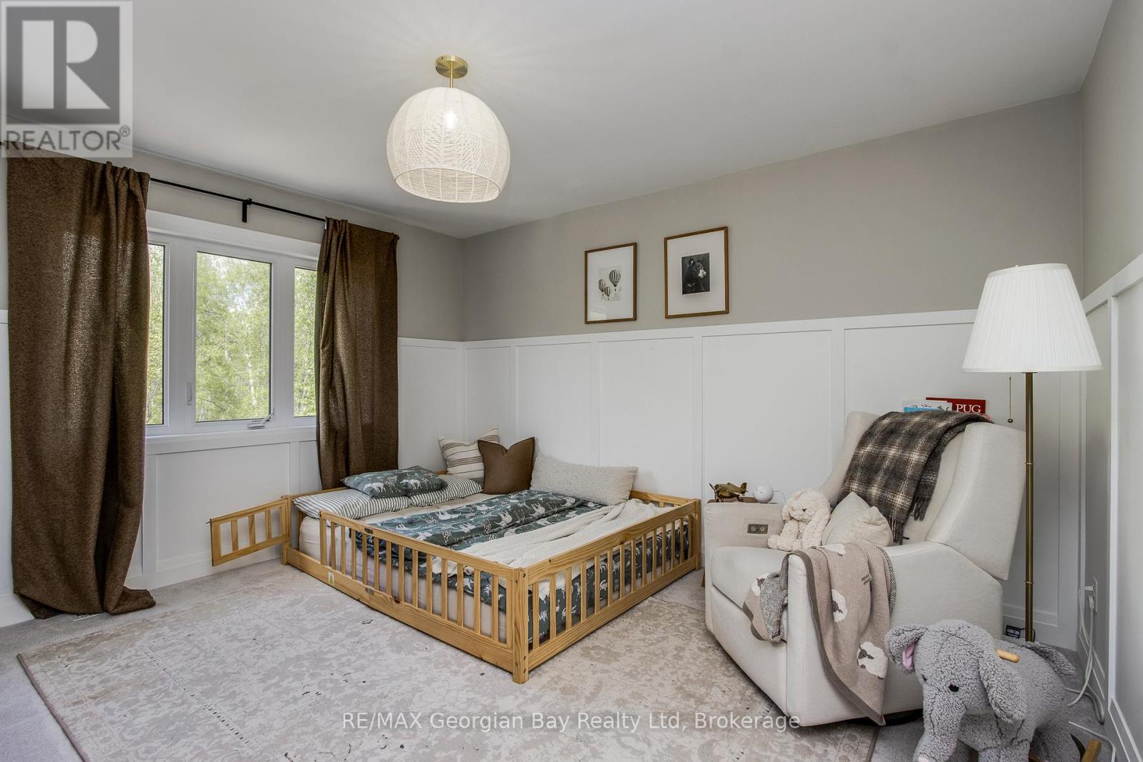 215 ROY DRIVE - Image 32