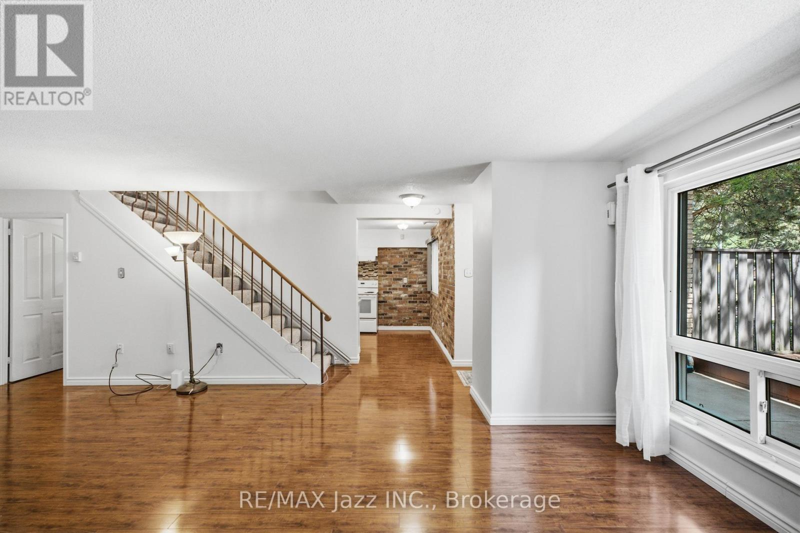 #38 120 LING ROAD - 11