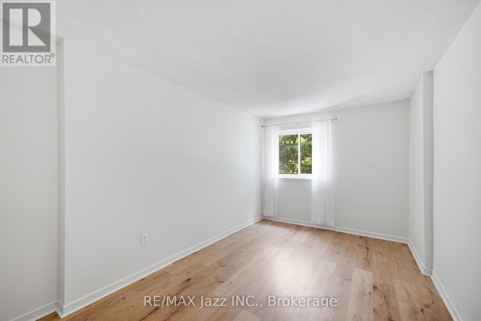 #38 120 LING ROAD - 19