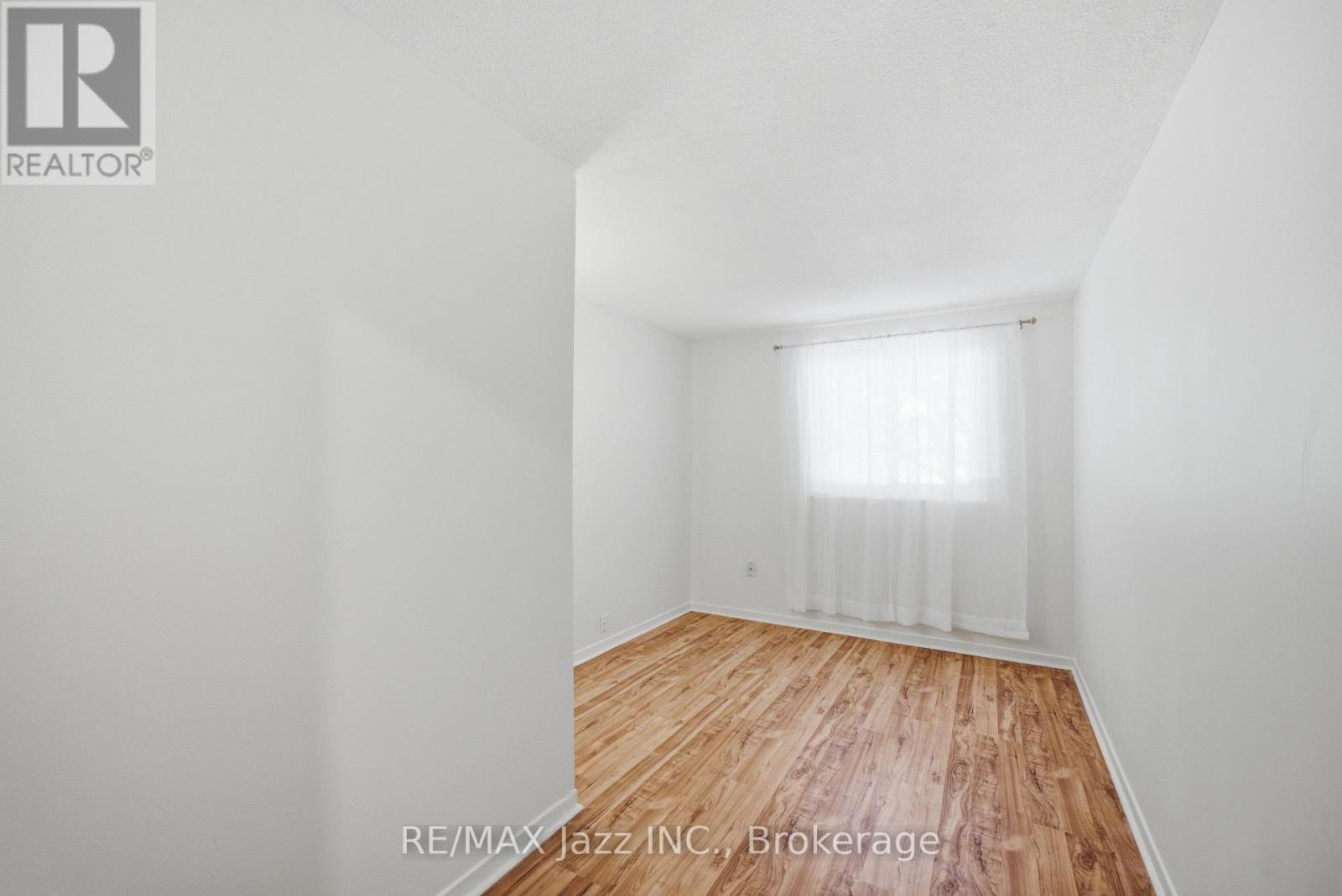 #38 120 LING ROAD - 25