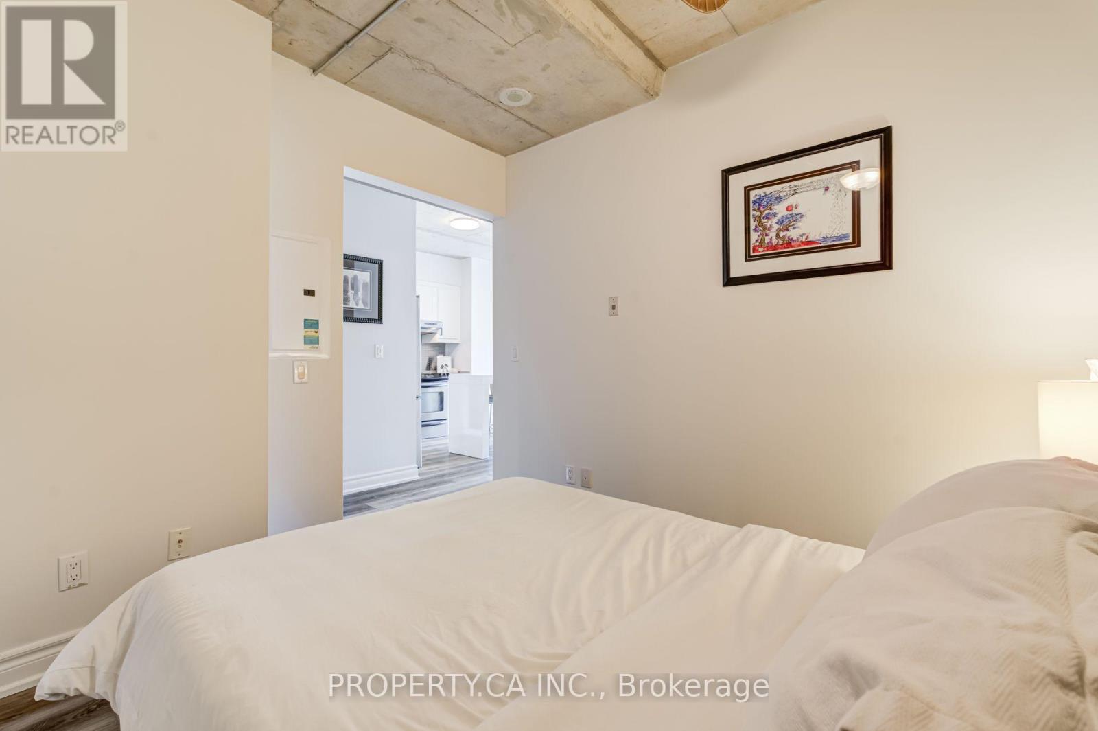 #702 55 STEWART STREET - 16