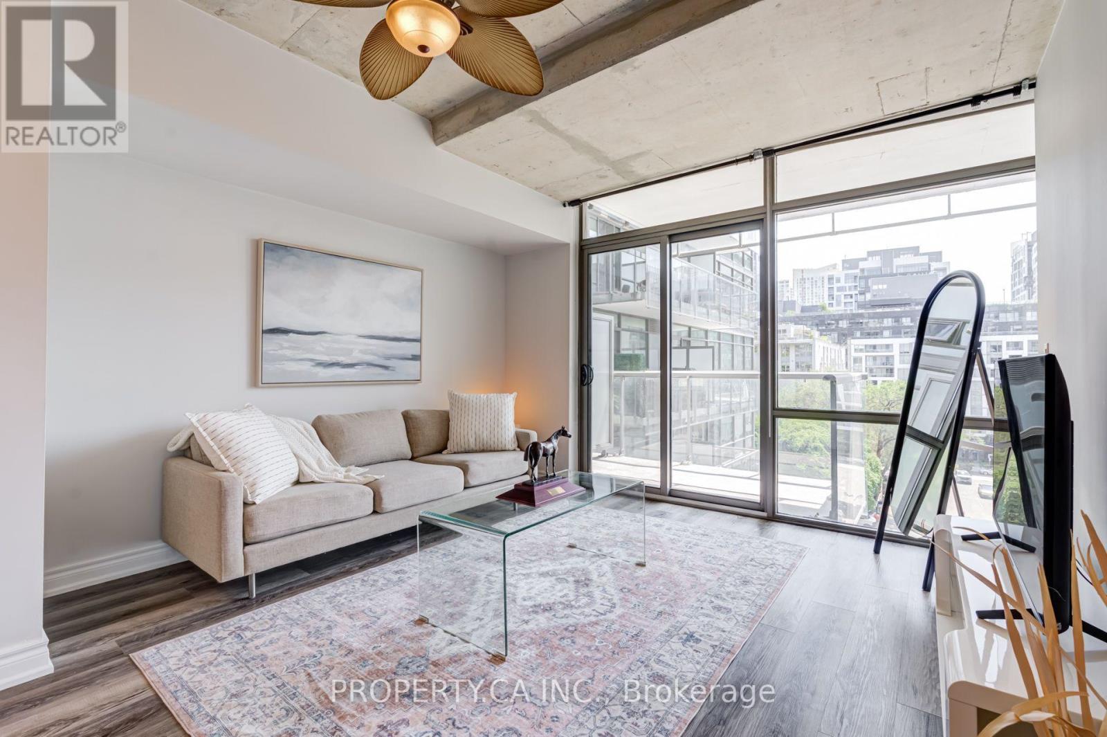 #702 55 STEWART STREET - 25