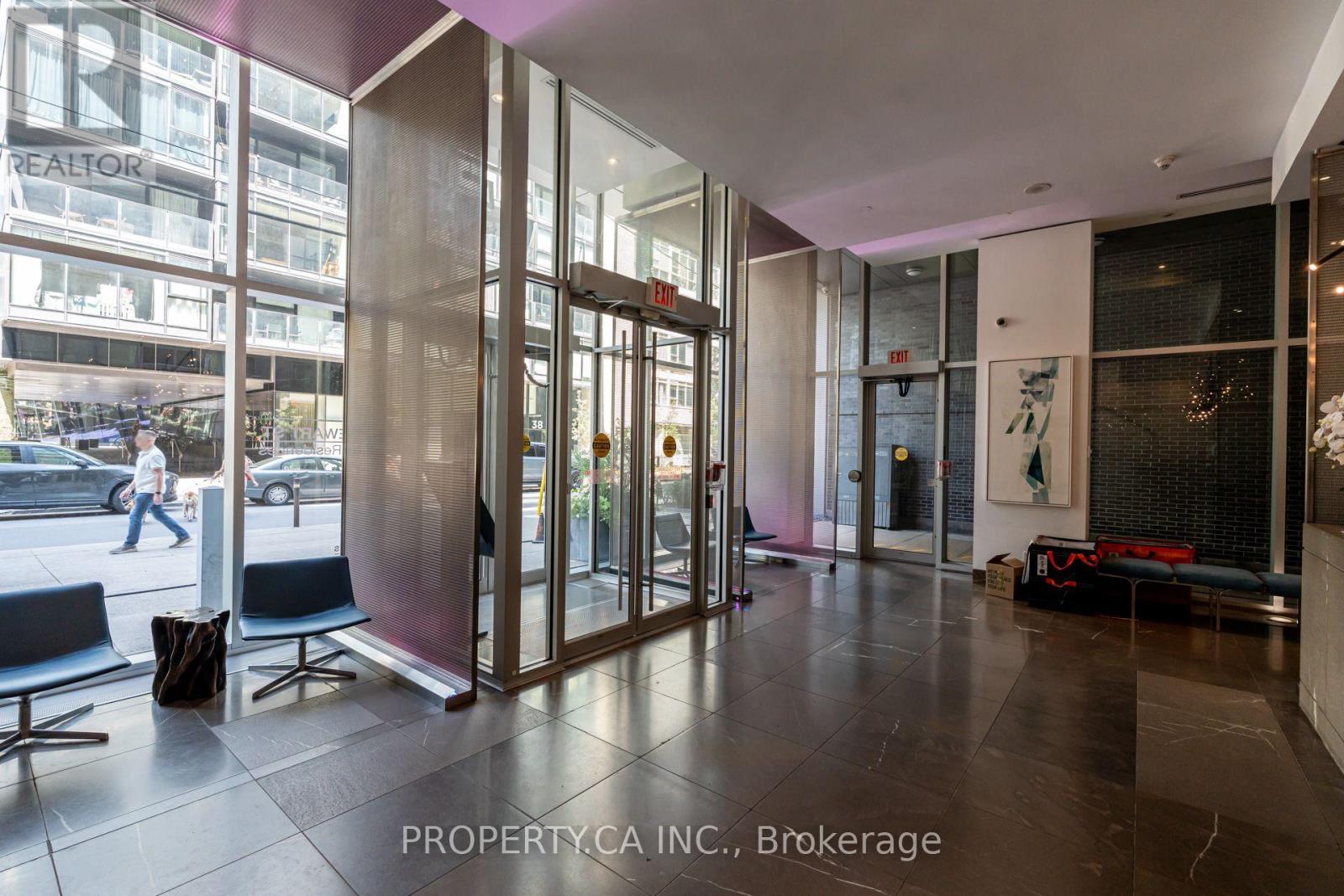 #702 55 STEWART STREET - 6